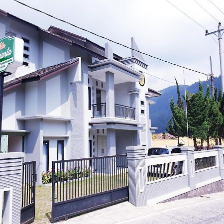 Villa Batumarta Tawangmangu Luaran gambar